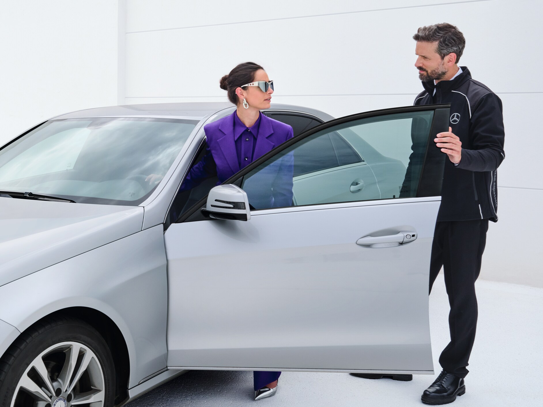 Ngừng cung cấp ứng dụng Mercedes-Benz Service.