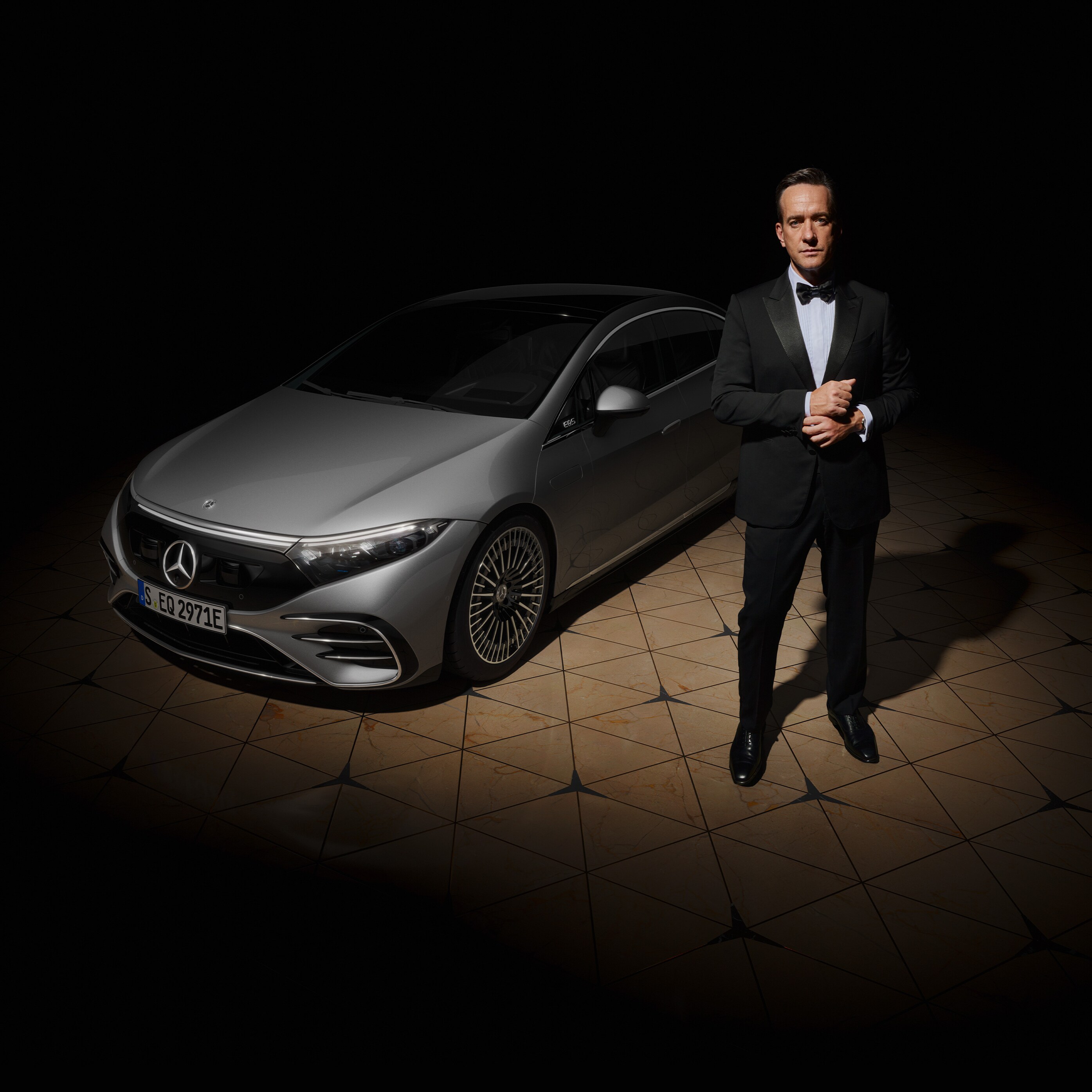 Lead in Intelligence của Mercedes-Benz.