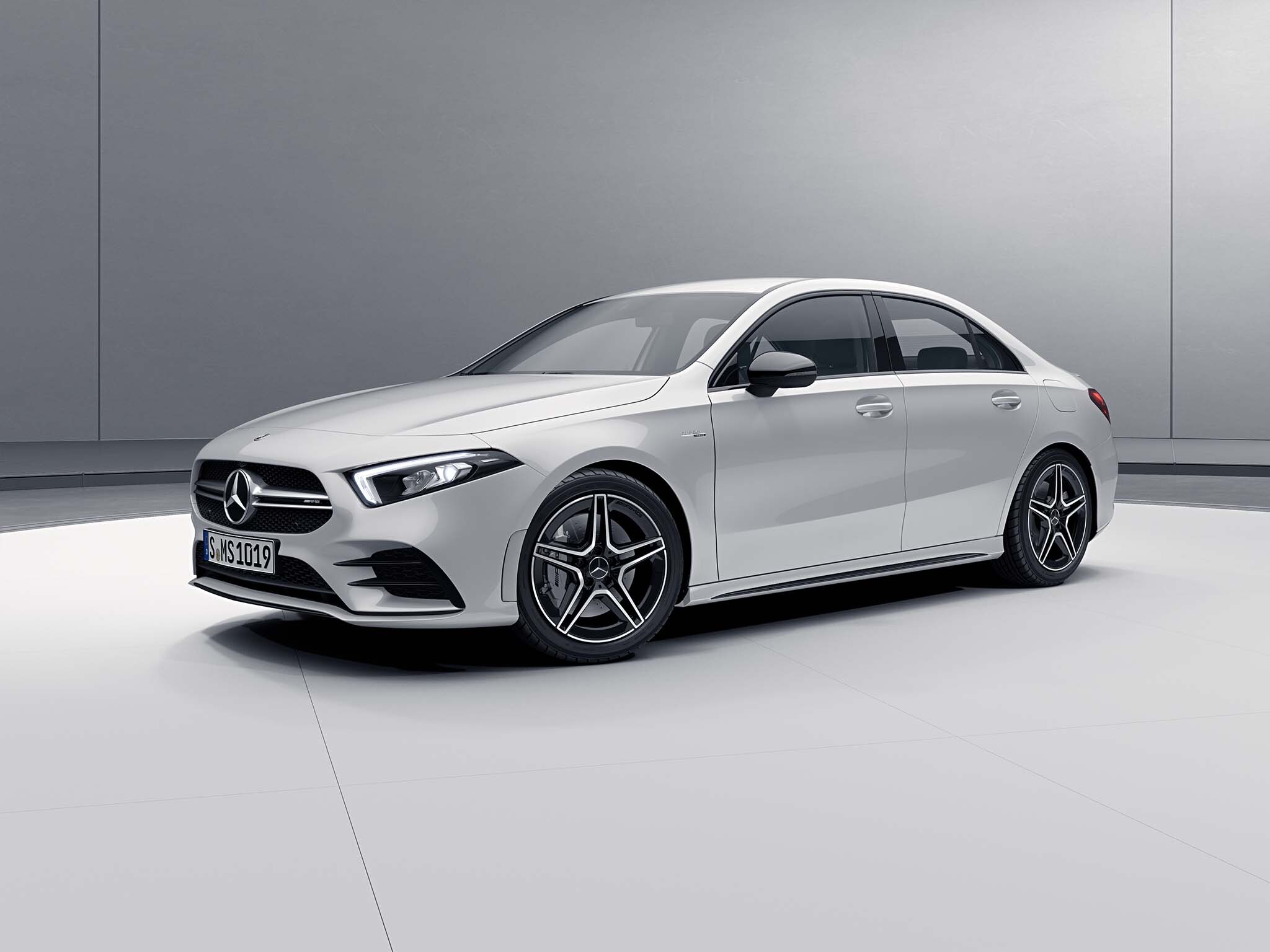 The image shows the Mercedes-AMG A 35 4MATIC Saloon with AMG Night Package.