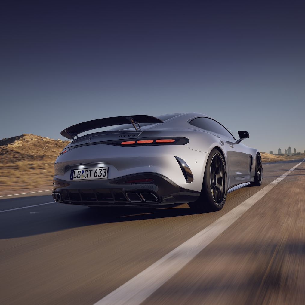 Side view of the exterior of the Mercedes-AMG GT 63 S E PERFORMANCE Coupé.