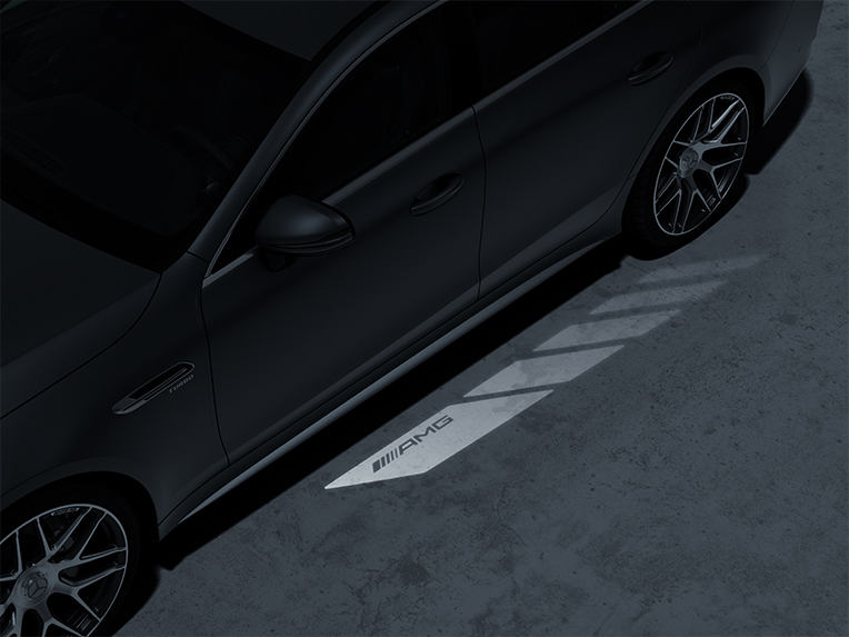 Hệ thống chiếu sáng logo AMG | GT Coupé 4 cửa | Mercedes-AMG Hệ thống chiếu sáng logo AMG của mẫu xe Mercedes-AMG GT Coupé 4 cửa.