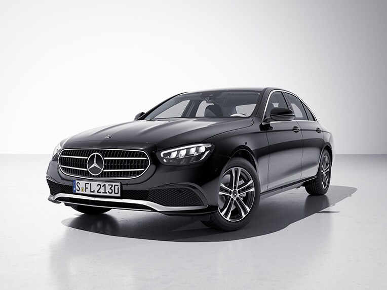 Thiết kế ngoại thất xe Mercedes-Benz E-Class Saloon với dòng trang thiết bị AVANTGARDE.