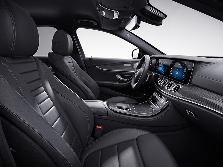 Nội thất xe Mercedes-Benz E-Class Saloon với trang thiết bị AMG Line.