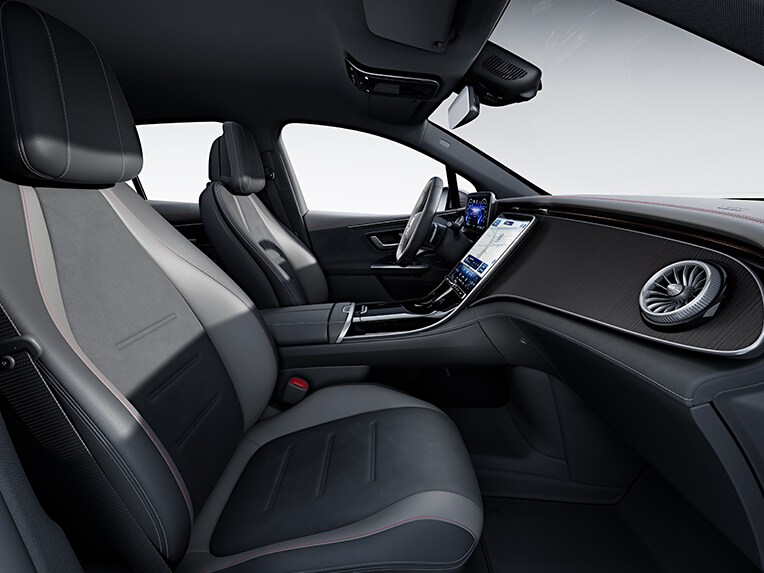 Interior of the new EQE SUV from Mercedes-EQ with the AMG Line Interior equipment line.