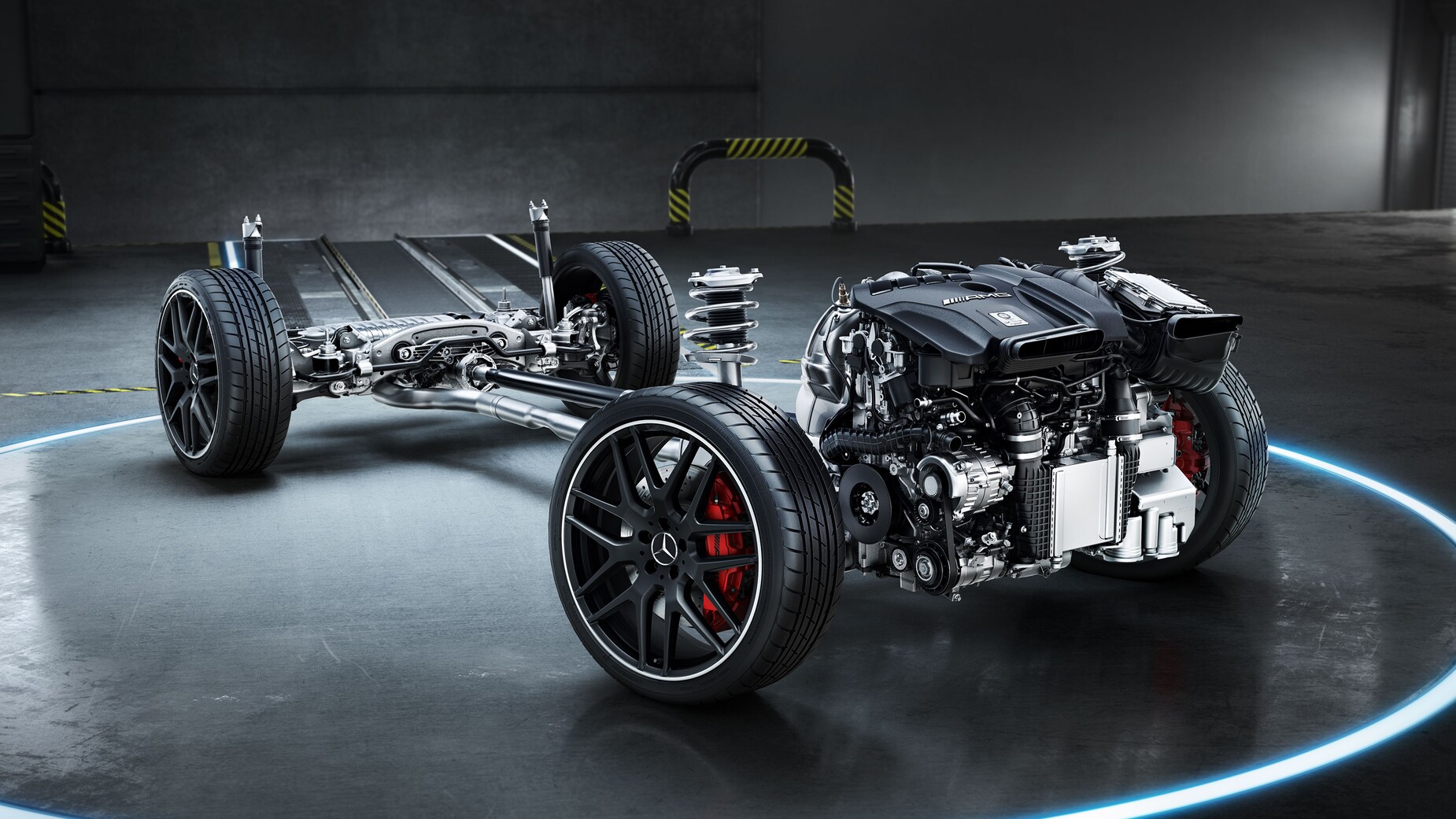 Hệ thống truyền động của xe Mercedes-AMG GLA 45/45 S 4MATIC+.