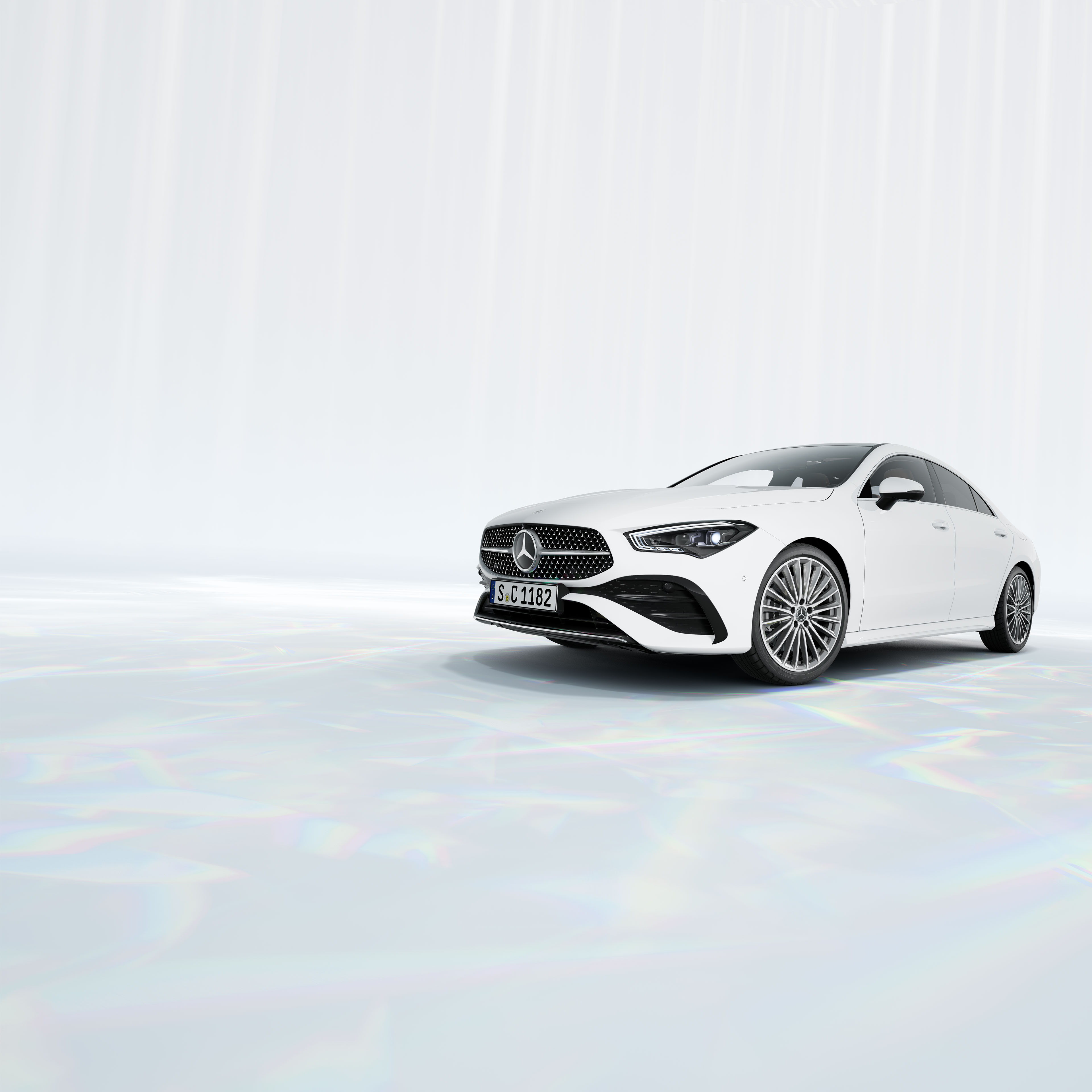 Các Đời Xe Mercedes: Từ C-Class Đến S-Class, Lịch Sử Và Thiết Kế Đẳng Cấp 5 Các đời xe Mercedes hạng nhỏ và Coupe/Cabriolet: Sáng tạo và cá tính