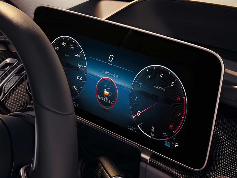 Màn hình cho người lái 3D có ATTENTION ASSIST trên xe Mercedes-Benz S-Class Saloon.