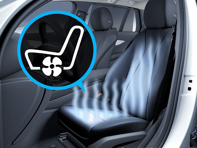 Hình ảnh minh họa ghế multicontour cho người lái và hành khách trong xe Mercedes-AMG SL Roadster.