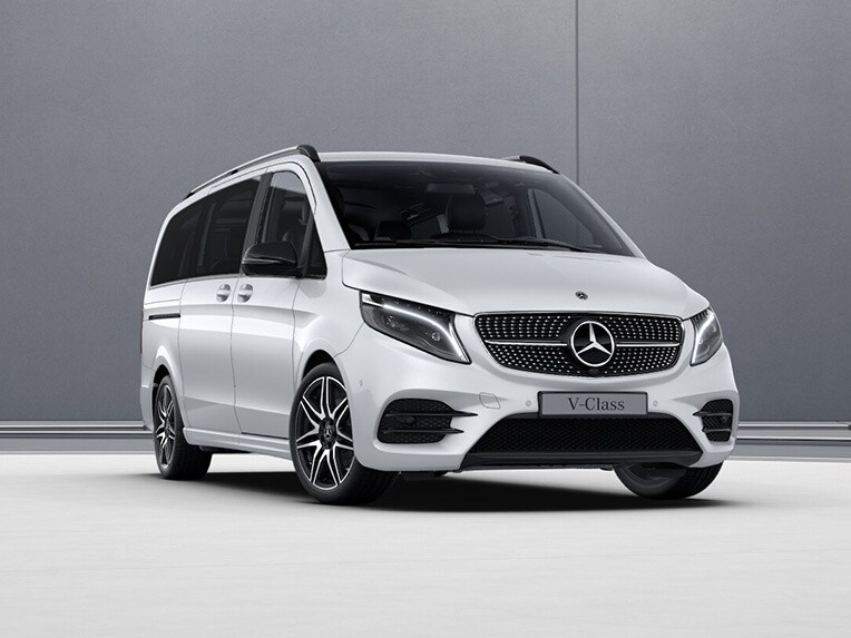 The Night package boosts the exterior thanks to its black design highlights and lends the vehicle a particularly expressive character.