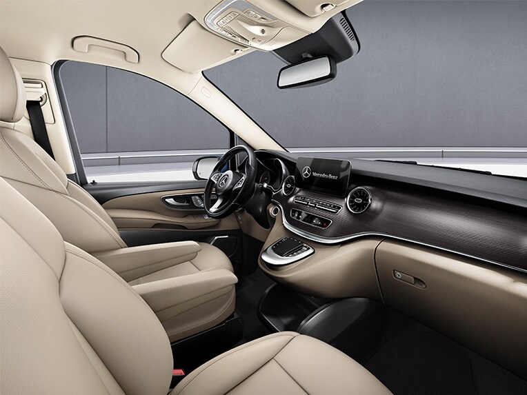 A variety of functionally and visually attractive equipment increases the sportiness and exclusivity of the V-Class AVANTGARDE.