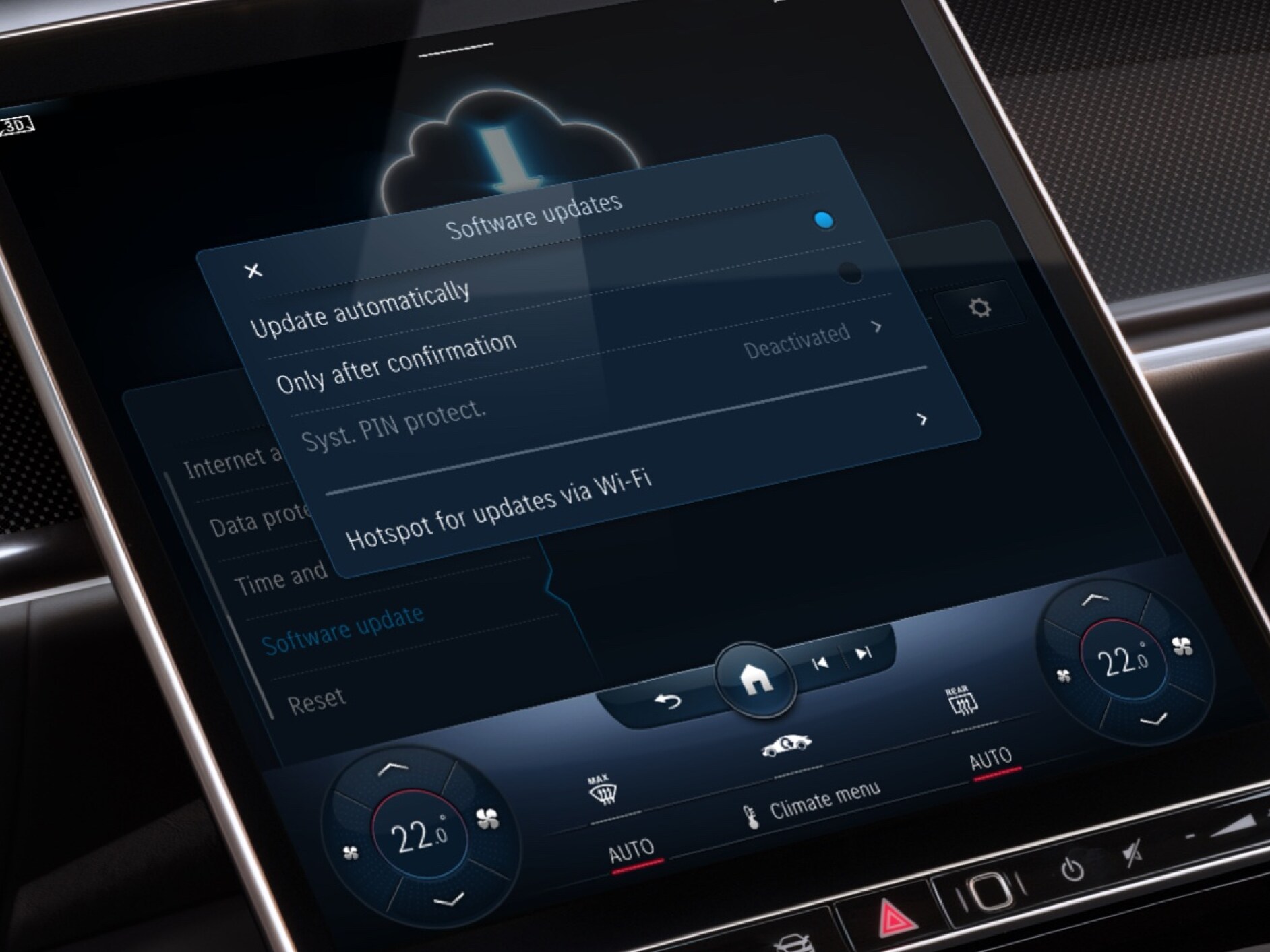 The MBUX multimedia system updates the navigation map via the Online Map Update Digital Extra.