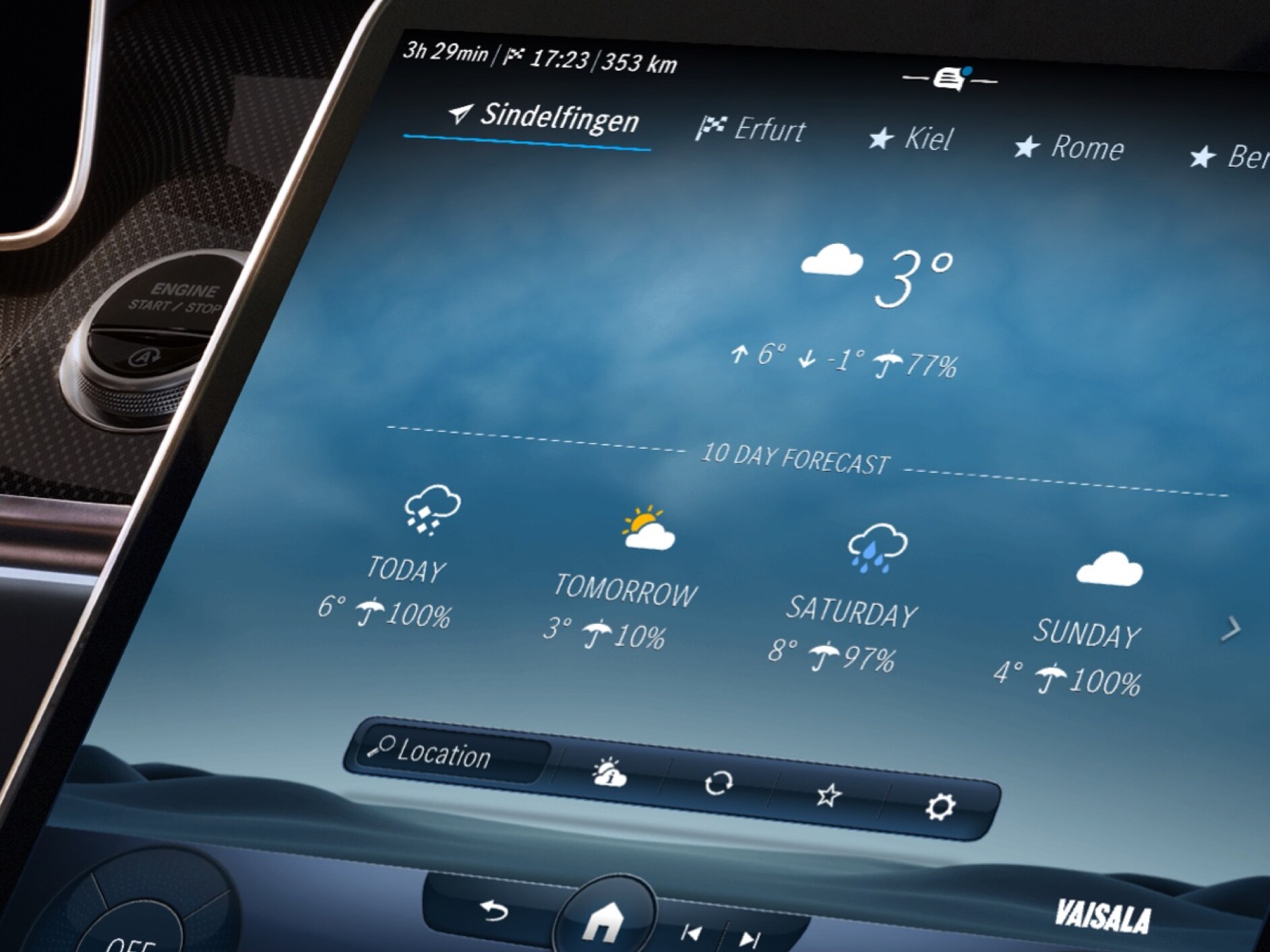 Nhờ tính năng bổ sung kỹ thuật số “Dự báo thời tiết”, thời tiết tại điểm đến được hiển thị trên hệ thống đa phương tiện MBUX.