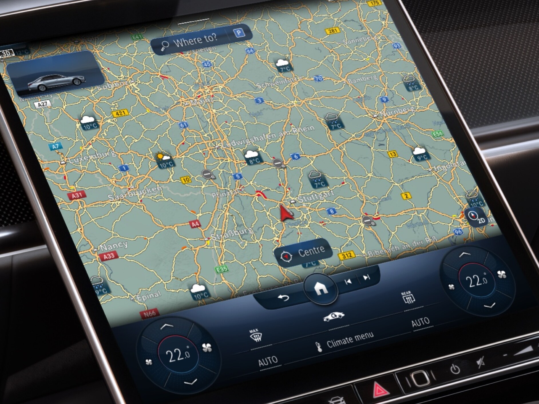 The MBUX multimedia system displays the forecast weather in the destination region thanks to the Weather Map Digital Extra.