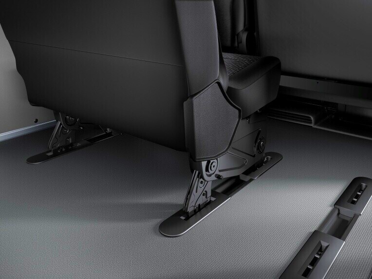 The 2-seater bench seat in the 1st or 2nd row of the passenger compartment provides comfortable seating for 2 people.
