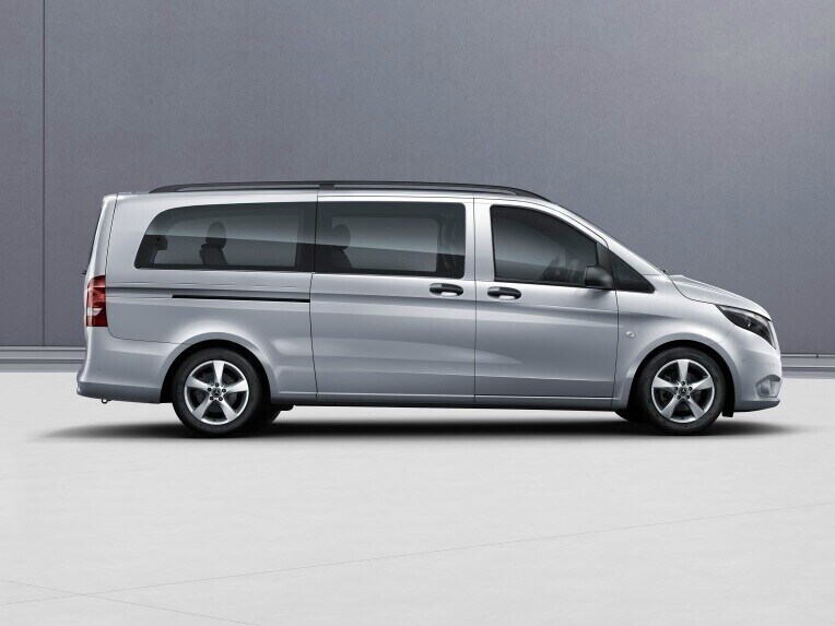 The Vito Tourer in the vehicle length Extra Long with a length of 5.37 m.