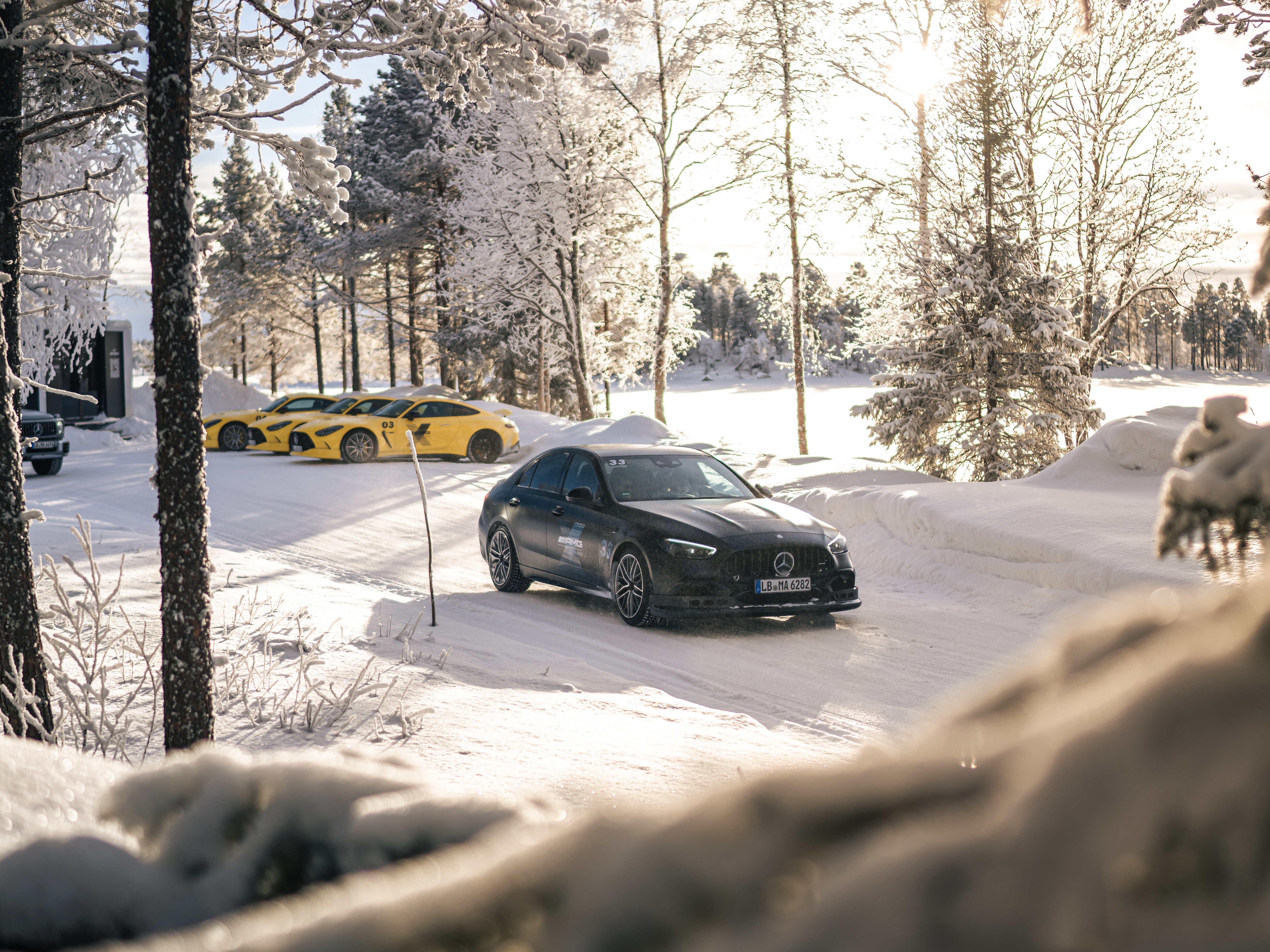 Các bài luyện tập trên tuyết thuộc chương trình AMG Experience on Ice