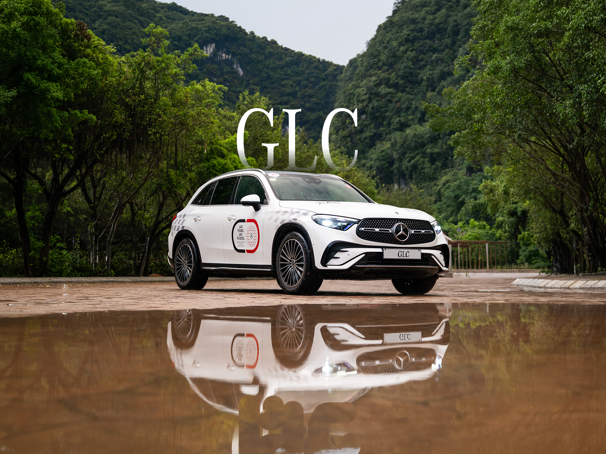 Stay updated with the latest promotions from Mercedes-Benz Vietnam and our dealers