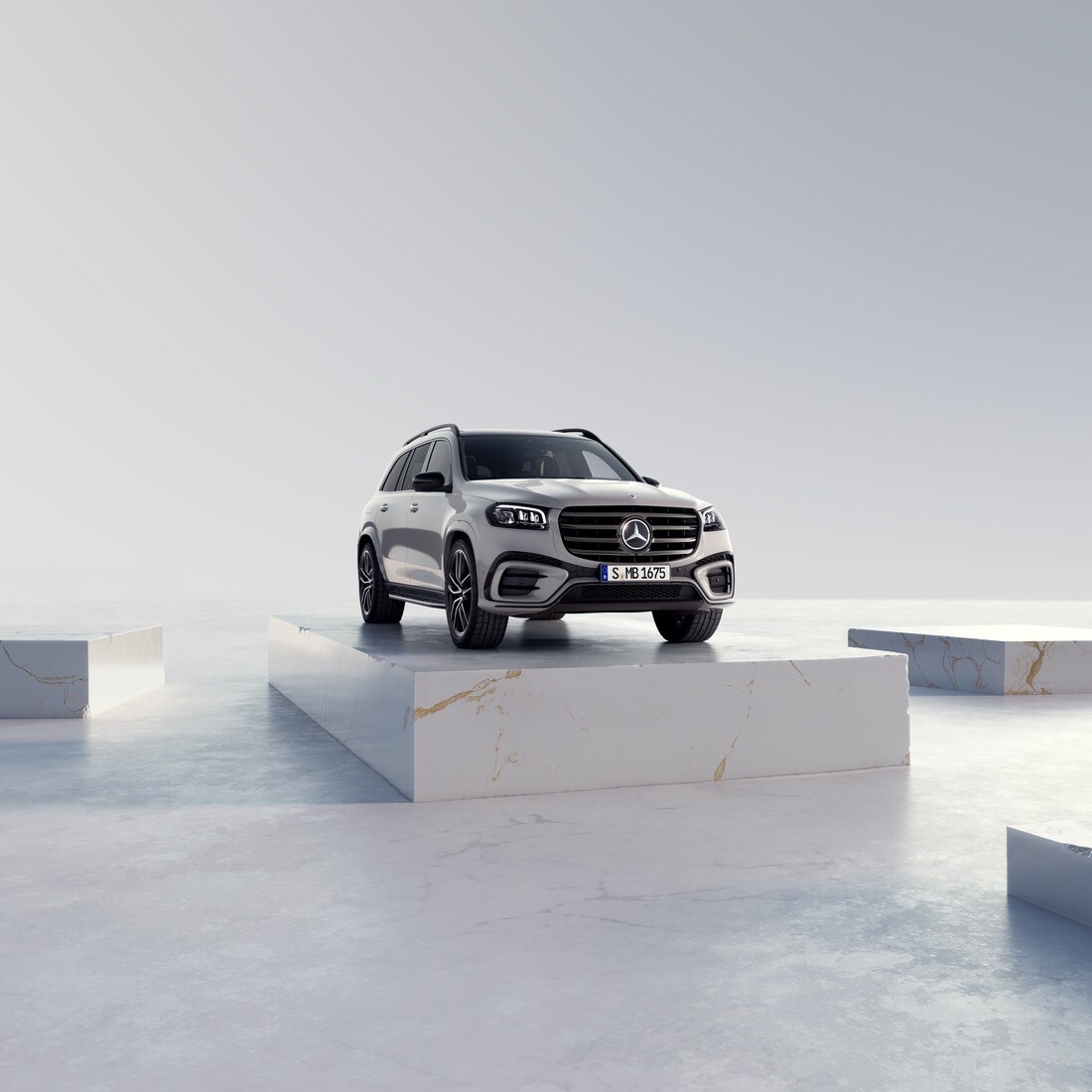 Xe Mercedes-Benz GLS trên nền trắng