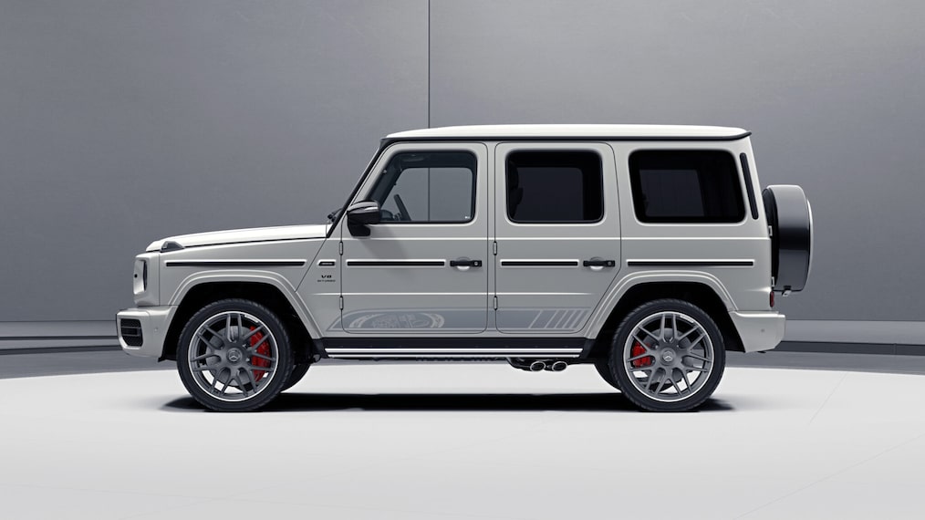 Hình ảnh xe Mercedes-AMG G 63 với lớp sơn MANUFAKTUR hyper blue magno.