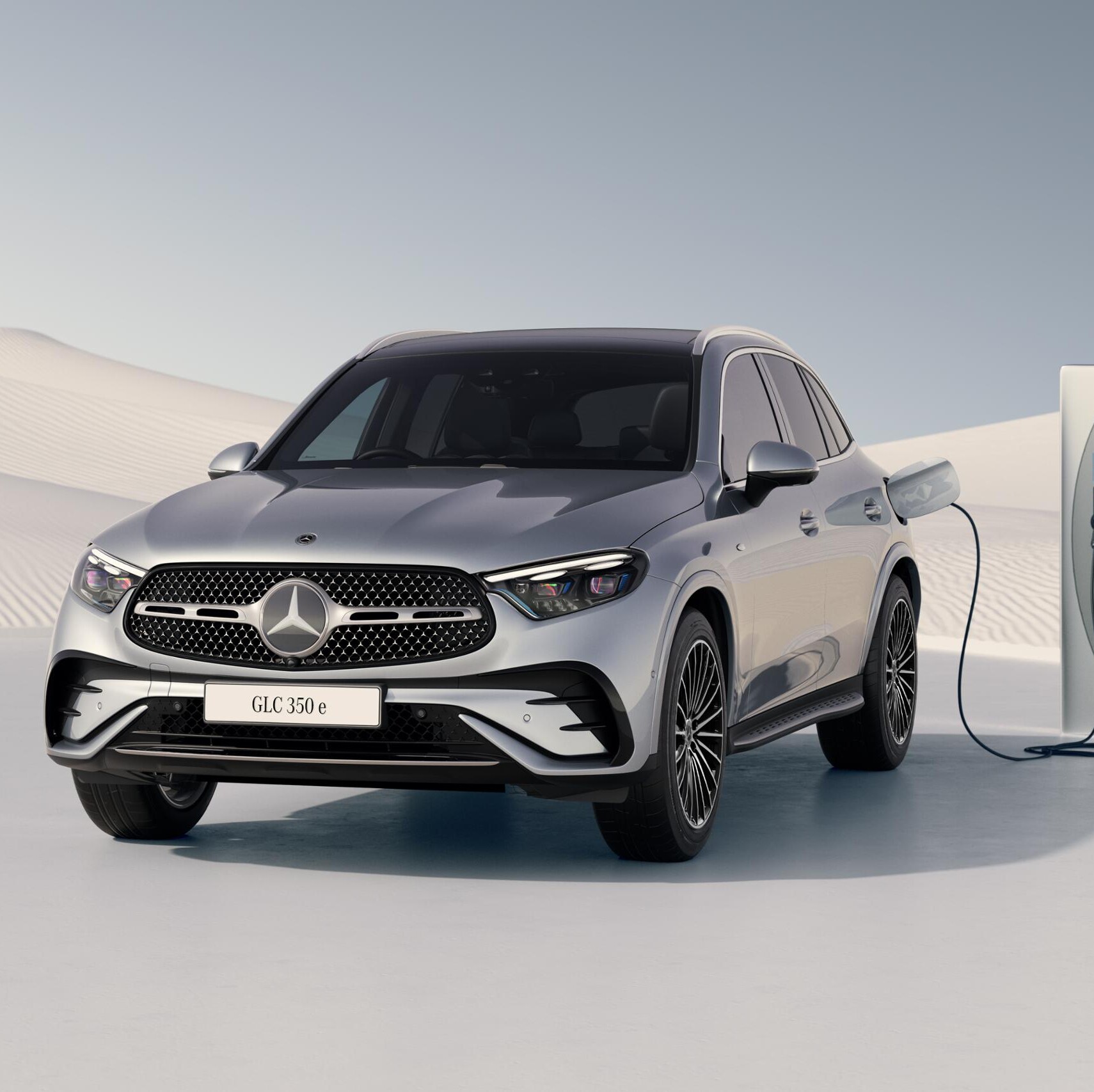 For the first time in Vietnam, the GLC is available with plug-in hybrid technology, offering greater flexibility for everyday driving while bringing together the comfort, technology and refined performance that define the GLC.